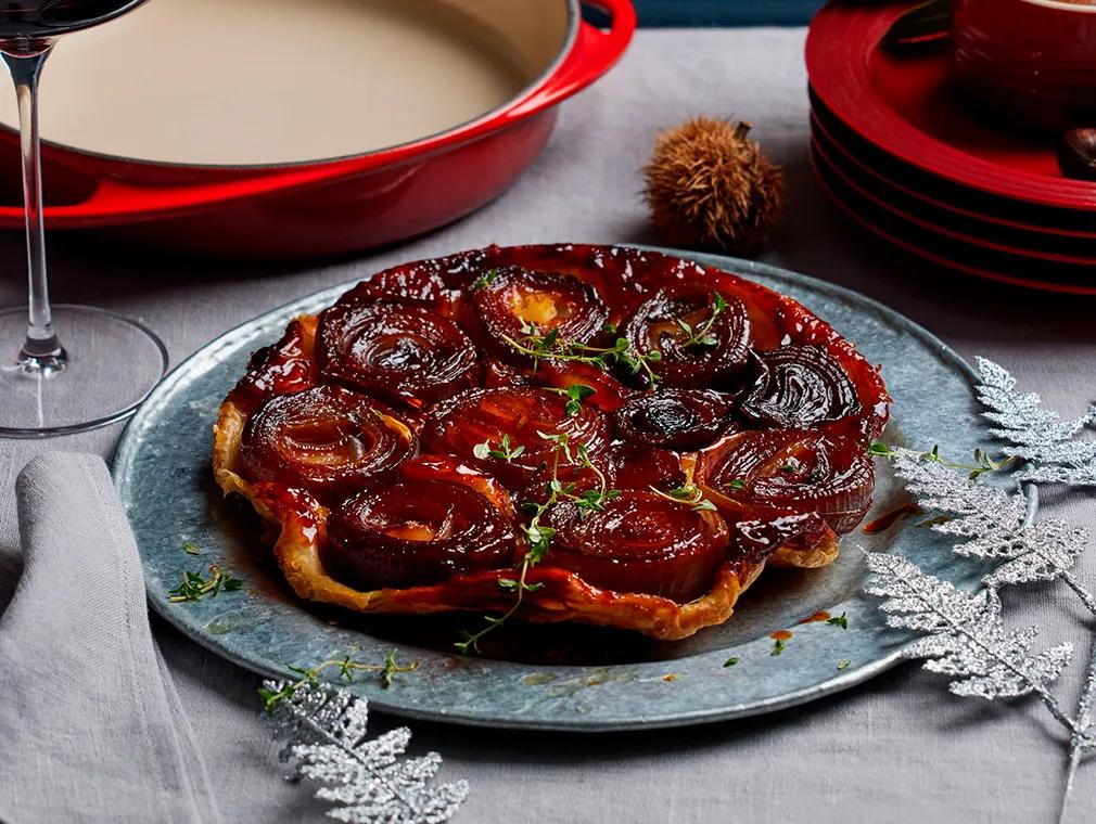 Tarte Tatin de Cebola Vermelha Caramelizada e Castanha